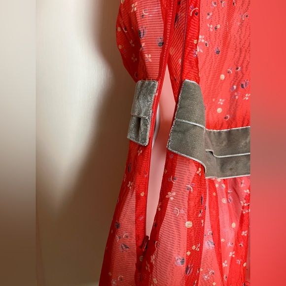 Marc Jacobs Tangerine Floral Blouse with Velvet Belting - Picture 12 of 13